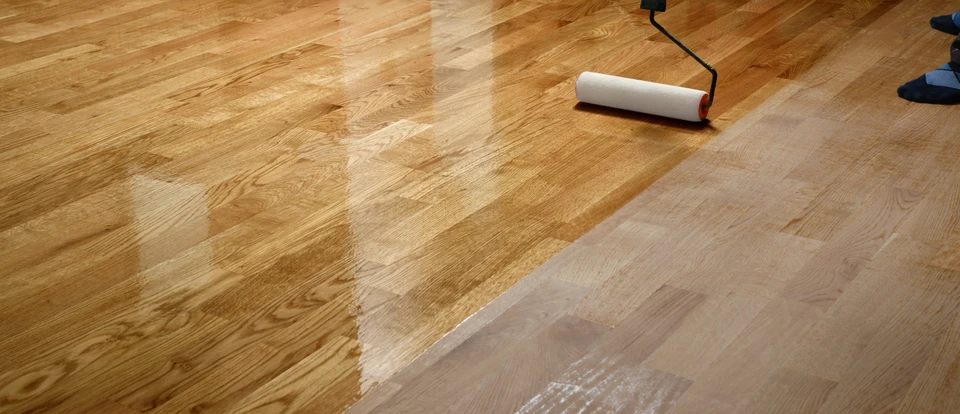Surface de plancher en bois naturel avec veinage apparent et texture organique